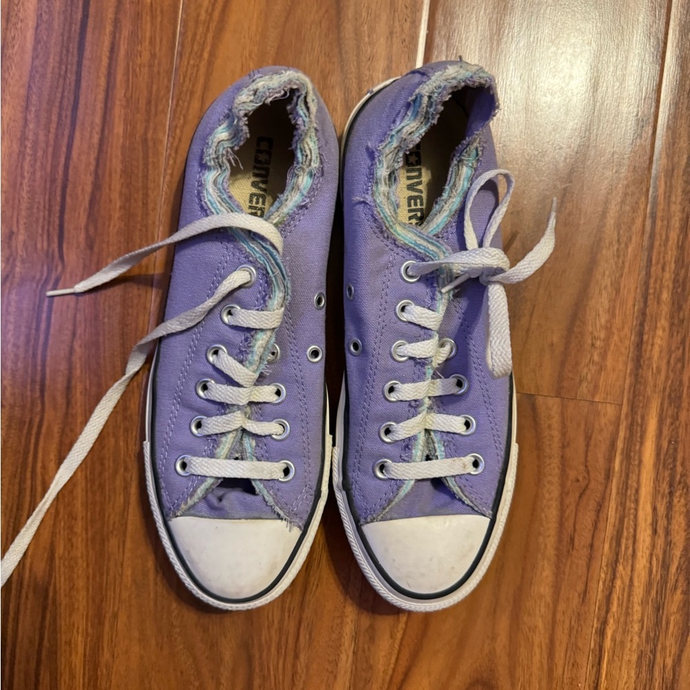 Purple converse size 8